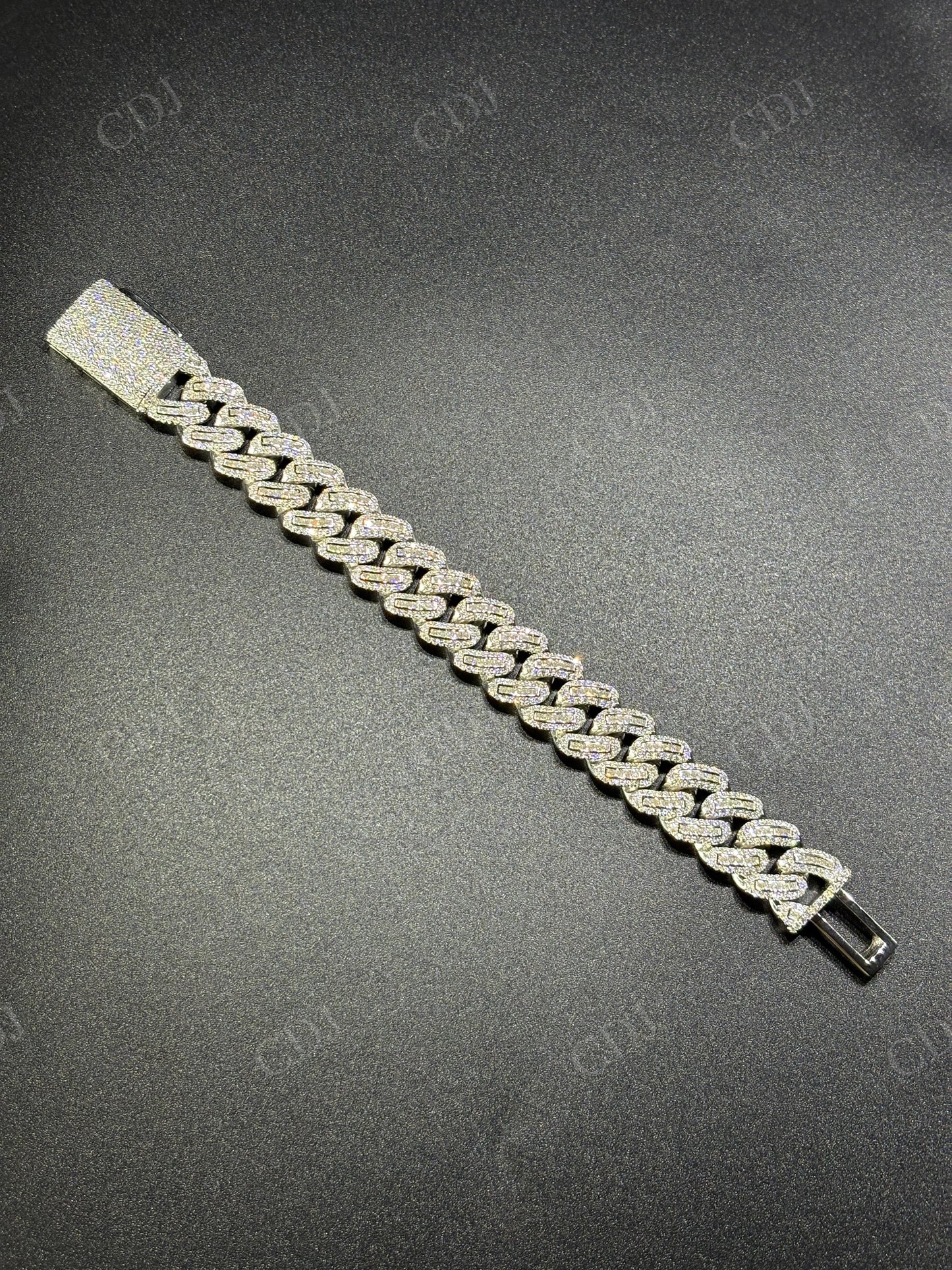 16mm Round Middle Straight Bezel Sterling Silver Moissanite Chain